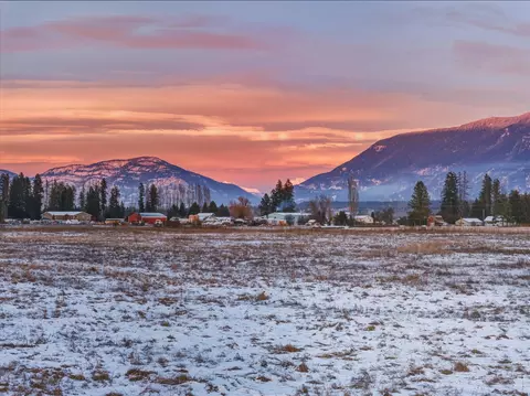 125 Glacier Flats Rd, Kalispell, MT 59901