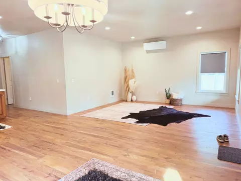 Living - 412 W 4th St, Libby, MT 59923 photo 1 of 3