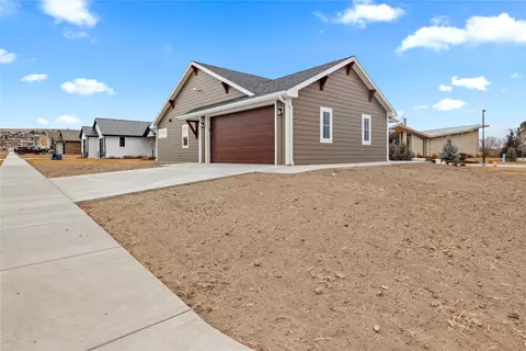 1301 Dixie Ln, Great Falls, MT 59404