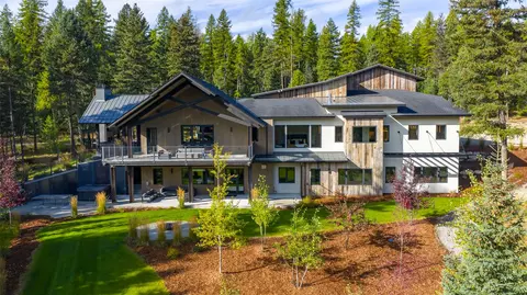 121 Whitefish Forest Loop, Whitefish, MT 59937