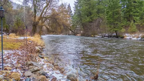 15310 Lolo Creek Rd, Lolo, MT 59847
