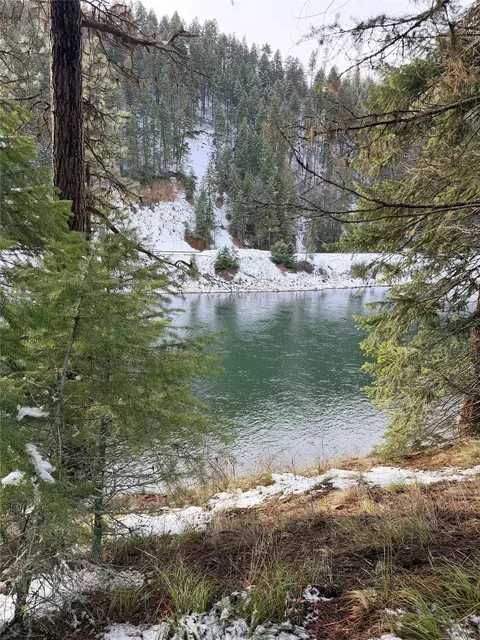 77 Trestle Creek Dr, Saint Regis, MT 59866