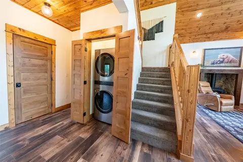 Entry Way - 331 Cheyenne Ct, Troy, MT 59935 photo 3 of 5