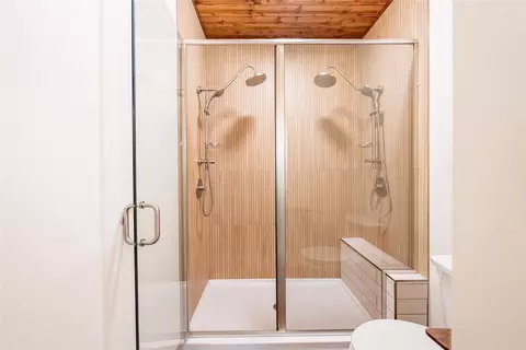 Bath - 331 Cheyenne Ct, Troy, MT 59935 photo 3 of 11