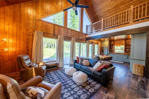 Living - 331 Cheyenne Ct, Troy, MT 59935 photo 2 of 6