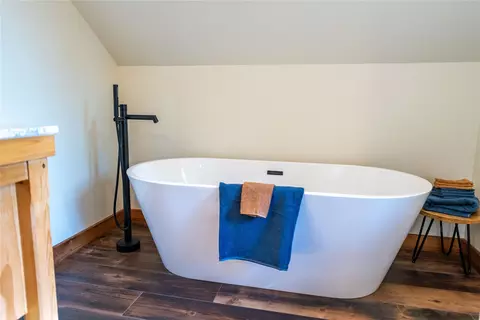 Bath - 331 Cheyenne Ct, Troy, MT 59935 photo 10 of 11