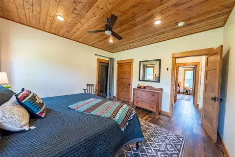 Bedroom - 331 Cheyenne Ct, Troy, MT 59935 photo 7 of 17