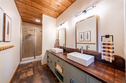 Bath - 331 Cheyenne Ct, Troy, MT 59935 photo 1 of 11