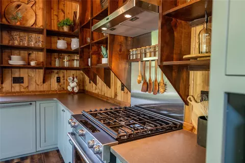 Kitchen - 331 Cheyenne Ct, Troy, MT 59935 photo 4 of 5