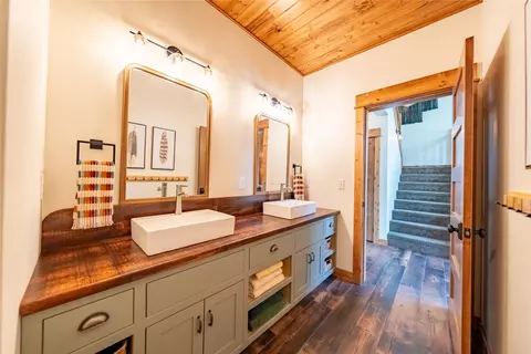 Bath - 331 Cheyenne Ct, Troy, MT 59935 photo 4 of 11