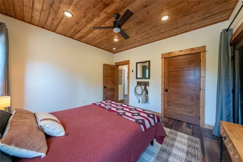 Bedroom - 331 Cheyenne Ct, Troy, MT 59935 photo 3 of 17