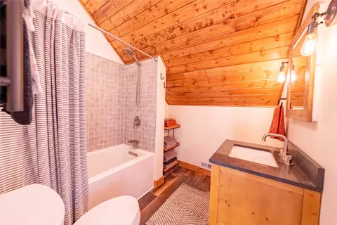 Bath - 331 Cheyenne Ct, Troy, MT 59935 photo 6 of 11