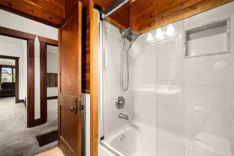 Bath - 602 5th Ave E, Polson, MT 59860 photo 2 of 4