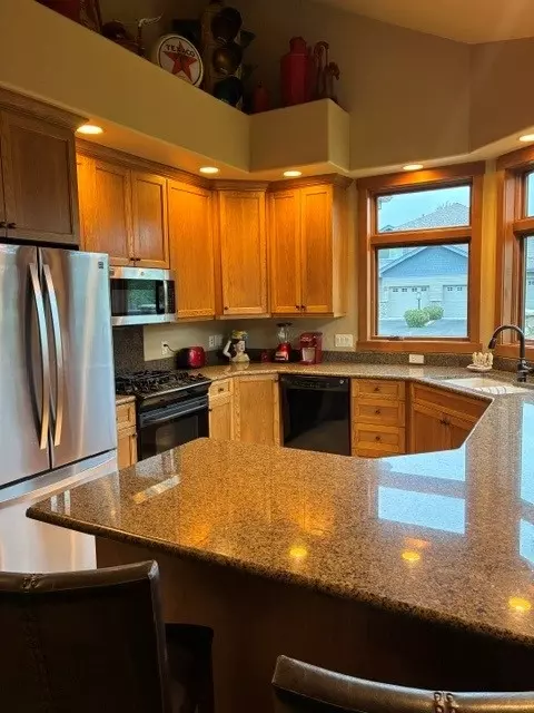 Kitchen - 68 Bay Harbor Dr, Bigfork, MT 59911 photo 1 of 3