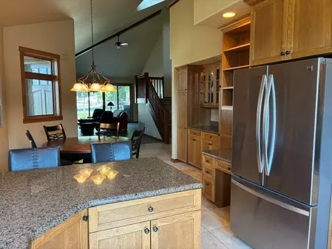 Kitchen - 68 Bay Harbor Dr, Bigfork, MT 59911 photo 2 of 2