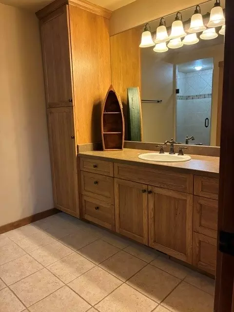 Bath - 68 Bay Harbor Dr, Bigfork, MT 59911 photo 6 of 6