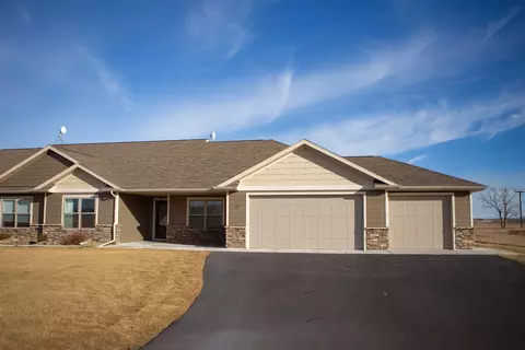 67 Silver Mine Ln, Great Falls, MT 59405