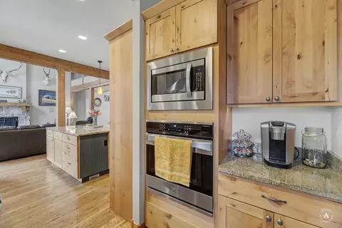 Kitchen - 3 Bobcat Ct, Clancy, MT 59634 photo 2 of 4
