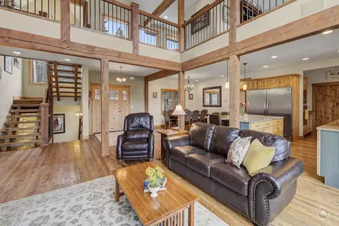 Living - 3 Bobcat Ct, Clancy, MT 59634 photo 2 of 5