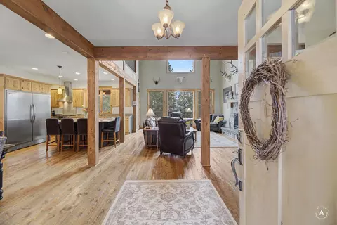 Entry Way - 3 Bobcat Ct, Clancy, MT 59634 photo 1 of 12