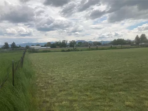 5323 Kerr Dr, Helena, MT 59602