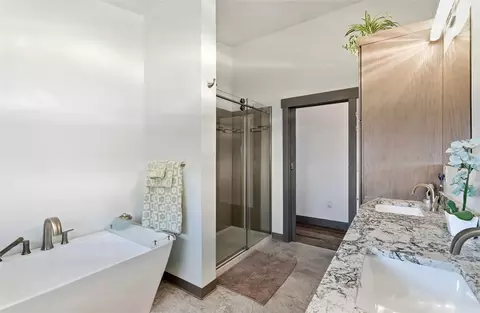 Bath - 172 Jb Dr, Polson, MT 59860 photo 2 of 3
