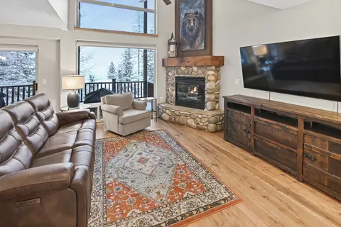 301 Wood Run Dr #D, Whitefish, MT 59937