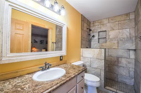 Bath - 5 Alpine Valley Ln, Clancy, MT 59634 photo 1 of 4