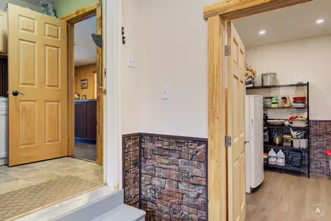 Entry Way - 5 Alpine Valley Ln, Clancy, MT 59634 photo 1 of 10
