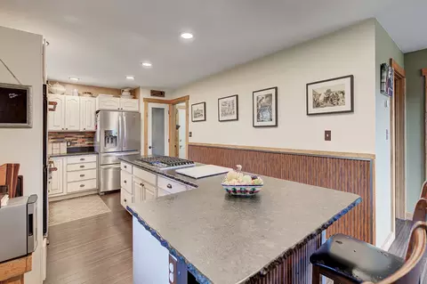 Kitchen - 5 Alpine Valley Ln, Clancy, MT 59634 photo 4 of 7
