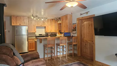 873 D St, Lincoln, MT 59639