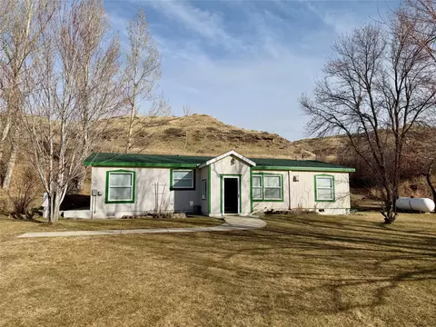 1108 Mc Guire Ave, Highwood, MT 59450
