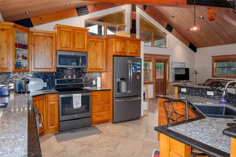 Kitchen - 260 Bobtail Meadow Rd, Libby, MT 59923 photo 2 of 4