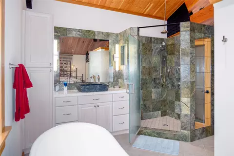 Bath - 260 Bobtail Meadow Rd, Libby, MT 59923 photo 2 of 4