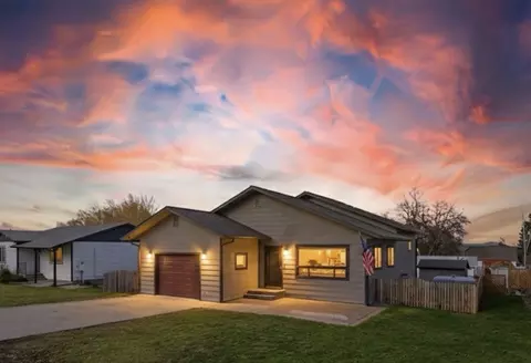 202 Island View Dr, Polson, MT 59860