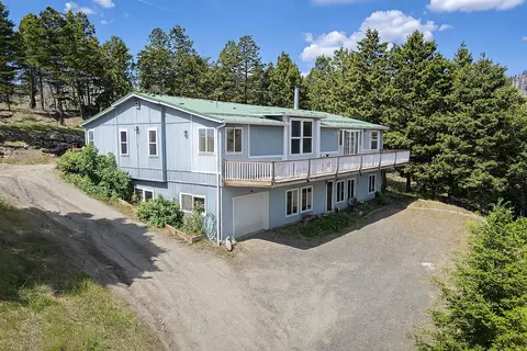 16 Friendspring Rd, Whitehall, MT 59759