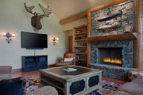 Living - 29545 Drifting Way, Bigfork, MT 59911 photo 4 of 4
