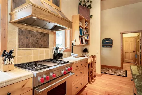 Kitchen - 29545 Drifting Way, Bigfork, MT 59911 photo 4 of 4
