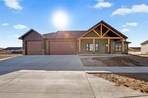 200 42nd Ave NE, Great Falls, MT 59404