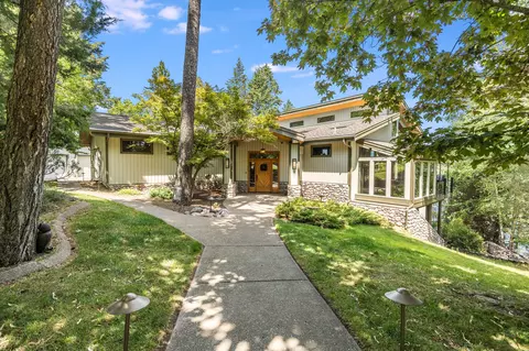 953 Angel Point Rd, Lakeside, MT 59922