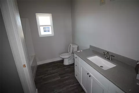 Bath - 604 Mountain View Ln, Cascade, MT 59421 photo 1 of 2