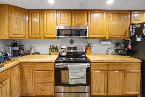 Kitchen - 335 Mahoney Rd, Libby, MT 59923 photo 3 of 3