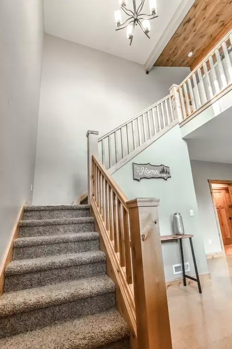 Entry Way - 21208 Osprey Loop, Rollins, MT 59931 photo 1 of 2
