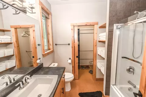 Bath - 21208 Osprey Loop, Rollins, MT 59931 photo 1 of 3