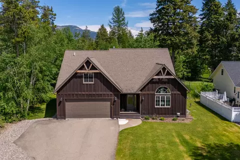 1018 Saint Andrews Dr, Columbia Falls, MT 59912