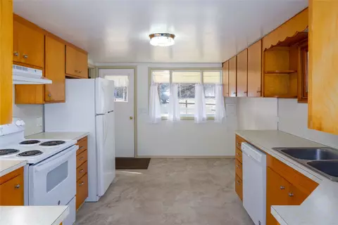 Kitchen - 82 Pioneer Rd, Libby, MT 59923 photo 1 of 3