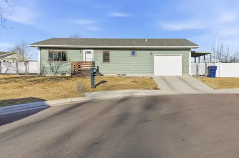 808 43rd St N, Great Falls, MT 59405
