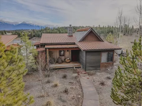 42 Cottage Lake Ln, Eureka, MT 59917