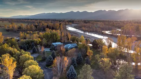 2725 River Bend Ln, Stevensville, MT 59870