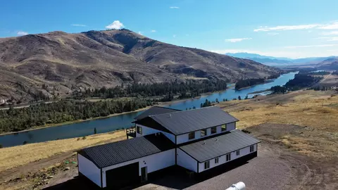9800 Mt-200, Dixon, MT 59831